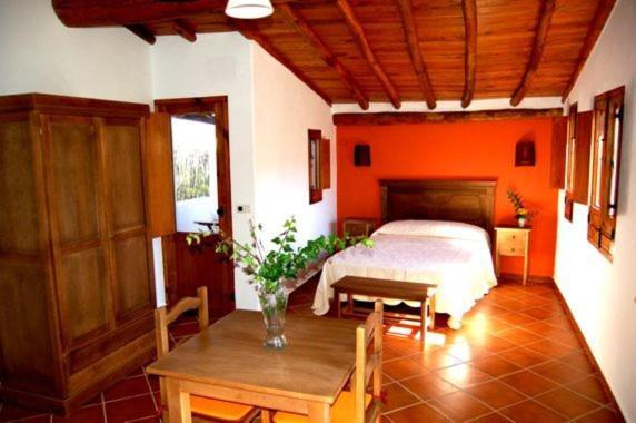 La Molinilla Apartamentos Y Hammam (Adults Only) Linares de la Sierra Bilik gambar
